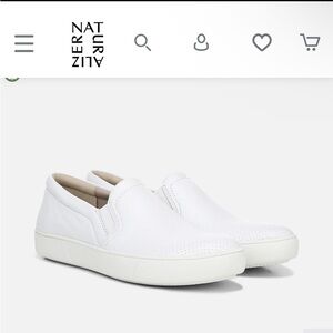 NEW Womens Naturalizer MARIANNE SLIP ON SNEAKER - White 9.5
